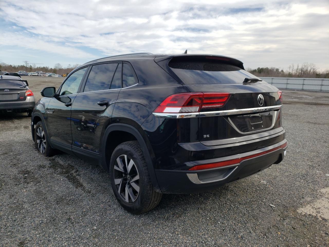 Photo 3 from auction – 2022 VOLKSWAGEN ATLAS CROS with VIN 1V2DC2CA6NC207540