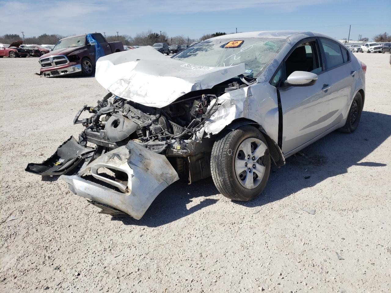 Photo 2 from auction – 2016 KIA FORTE LX with VIN KNAFK4A6XG5445919