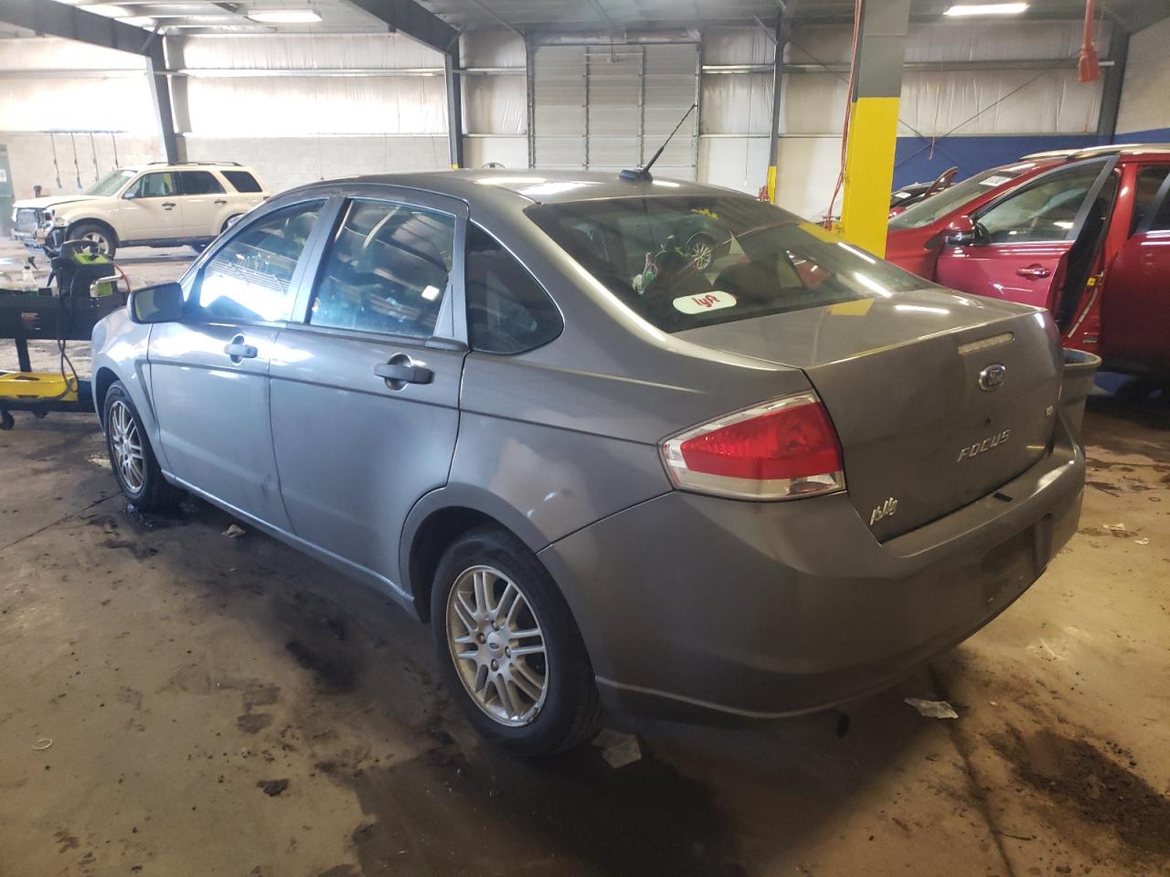 Photo 3 from auction – 2009 FORD FOCUS with VIN 1FAHP35N19W145603