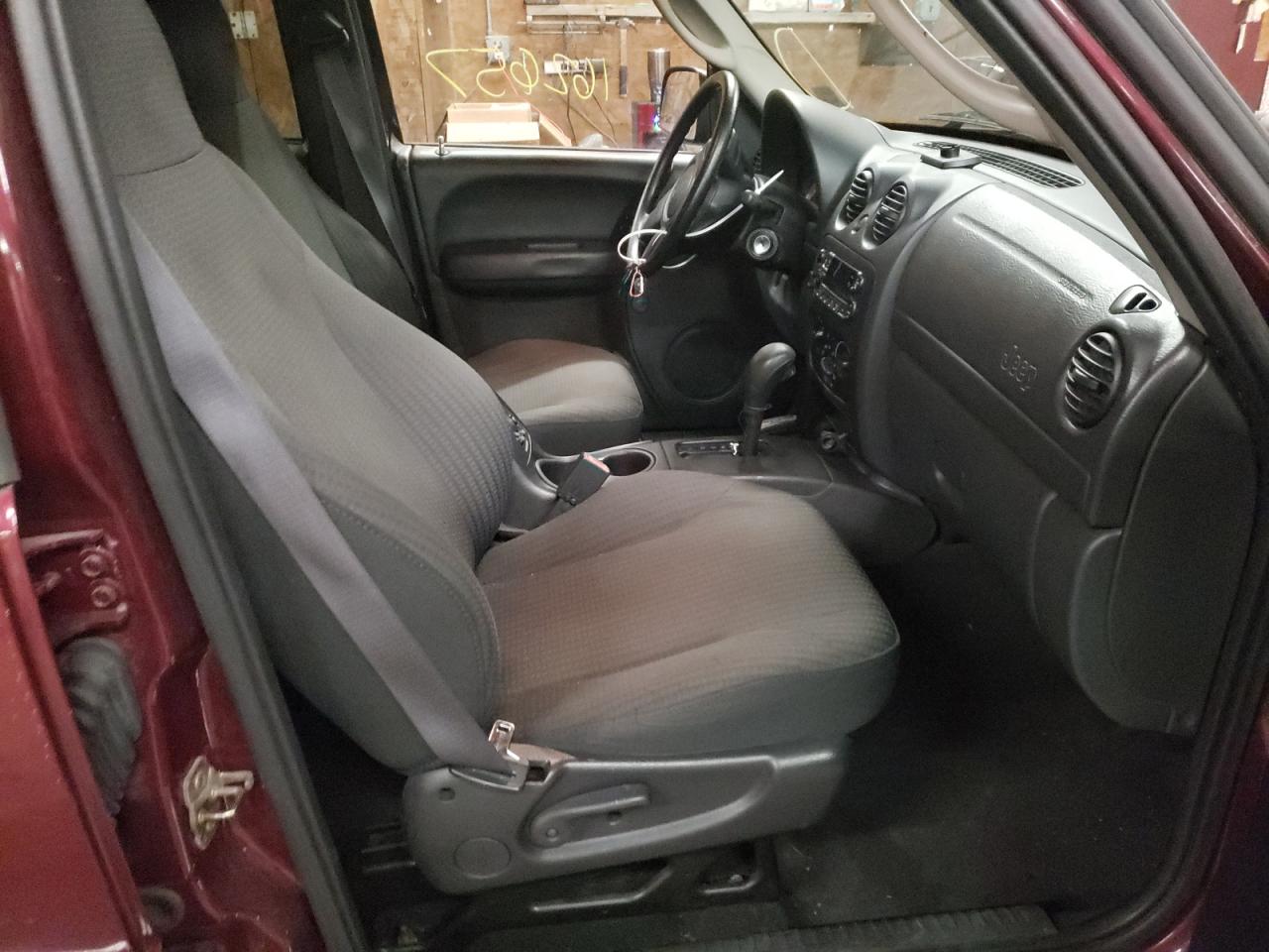Photo 5 from auction – 2003 JEEP LIBERTY SP with VIN 1J4GL48K03W562981