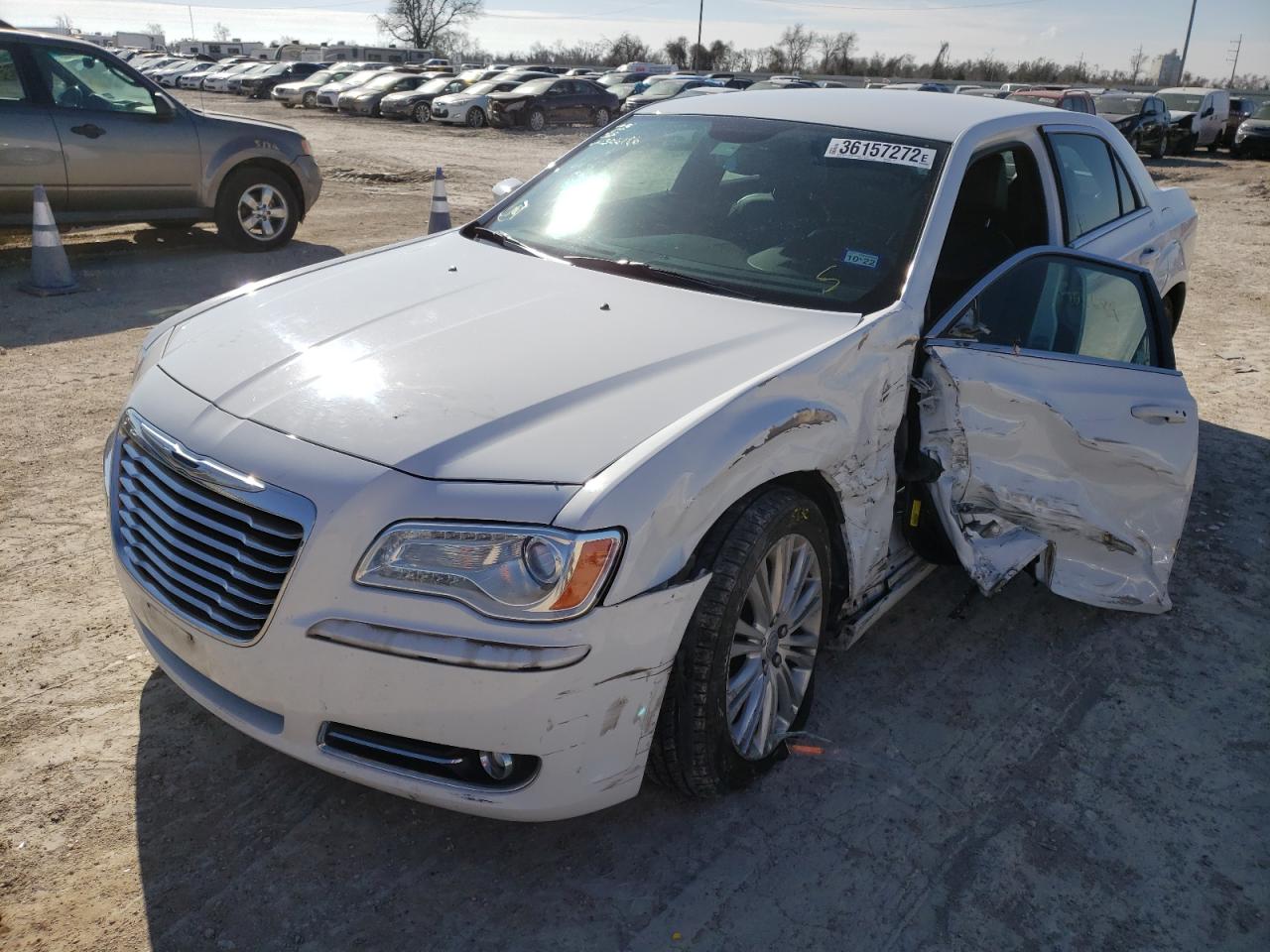 Photo 2 from auction – 2014 CHRYSLER 300 with VIN 2C3CCARGXEH306186