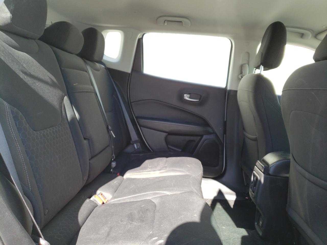 Photo 6 from auction – 2017 JEEP COMPASS SP with VIN 3C4NJDABXHT666775