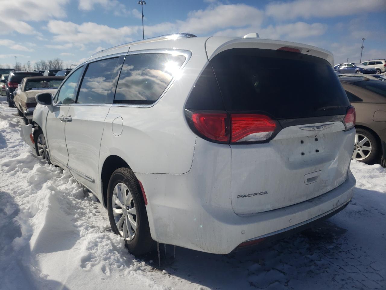 Photo 3 from auction – 2018 CHRYSLER PACIFICA T with VIN 2C4RC1BG0JR139454
