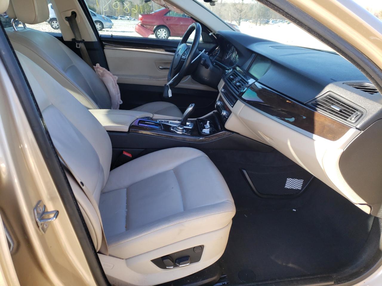 Photo 5 from auction – 2013 BMW 528 I with VIN WBAXG5C59DDY31510