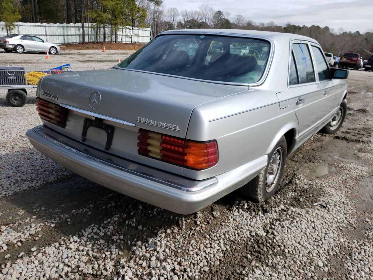 Photo 4 from auction – 1982 MERCEDES-BENZ 300 SD with VIN WDBCB20A6CB031885