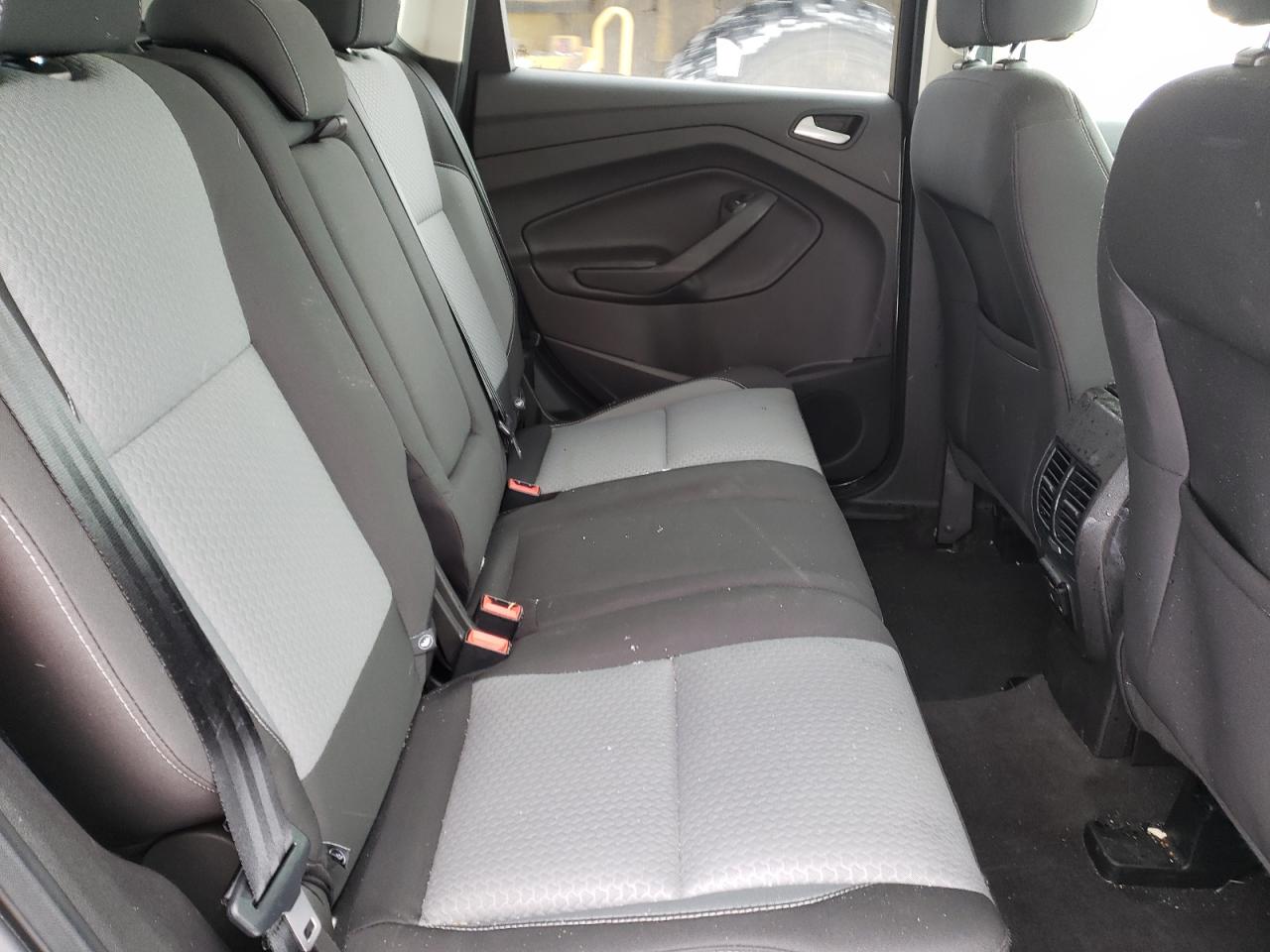 Photo 6 from auction – 2017 FORD ESCAPE SE with VIN 1FMCU0GD4HUC32725