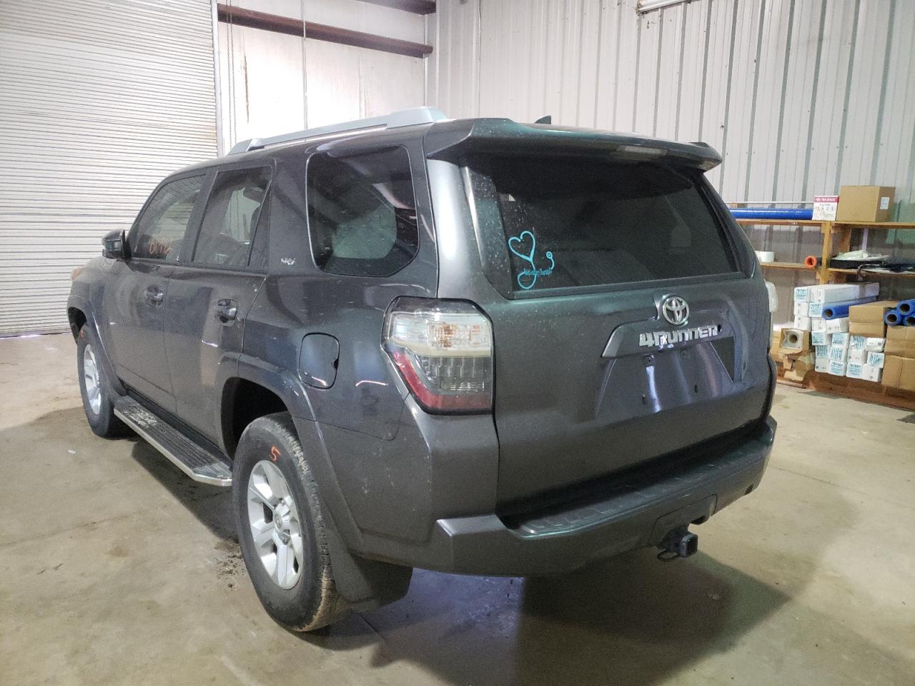 Photo 3 from auction – 2018 TOYOTA 4RUNNER SR with VIN JTEZU5JR7J5174752