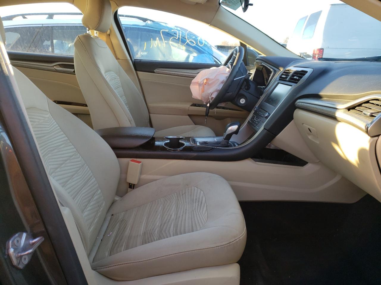 Photo 5 from auction – 2016 FORD FUSION SE with VIN 1FA6P0H72G5115158