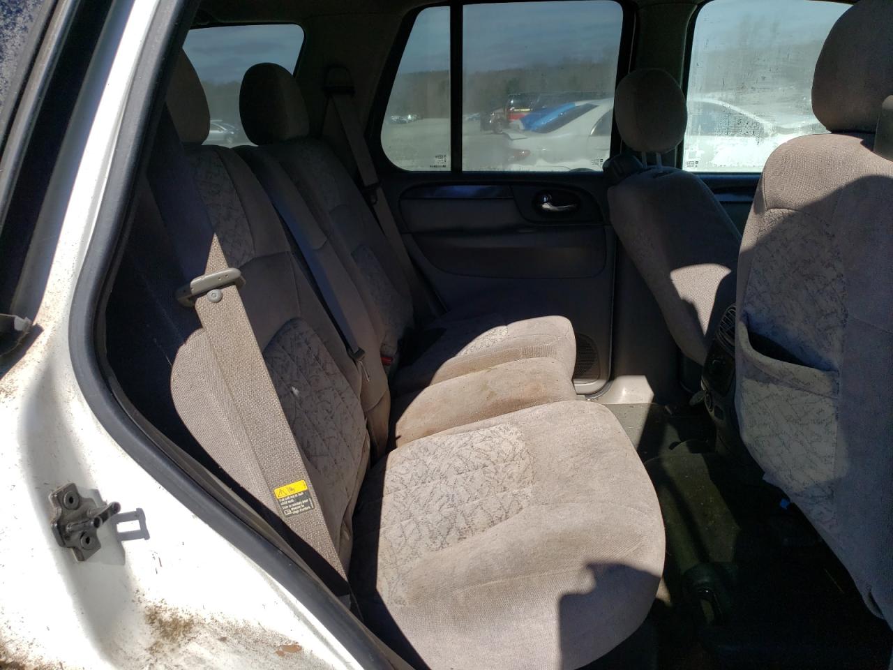 Photo 6 from auction – 2004 GMC ENVOY with VIN 1GKDS13S042177287