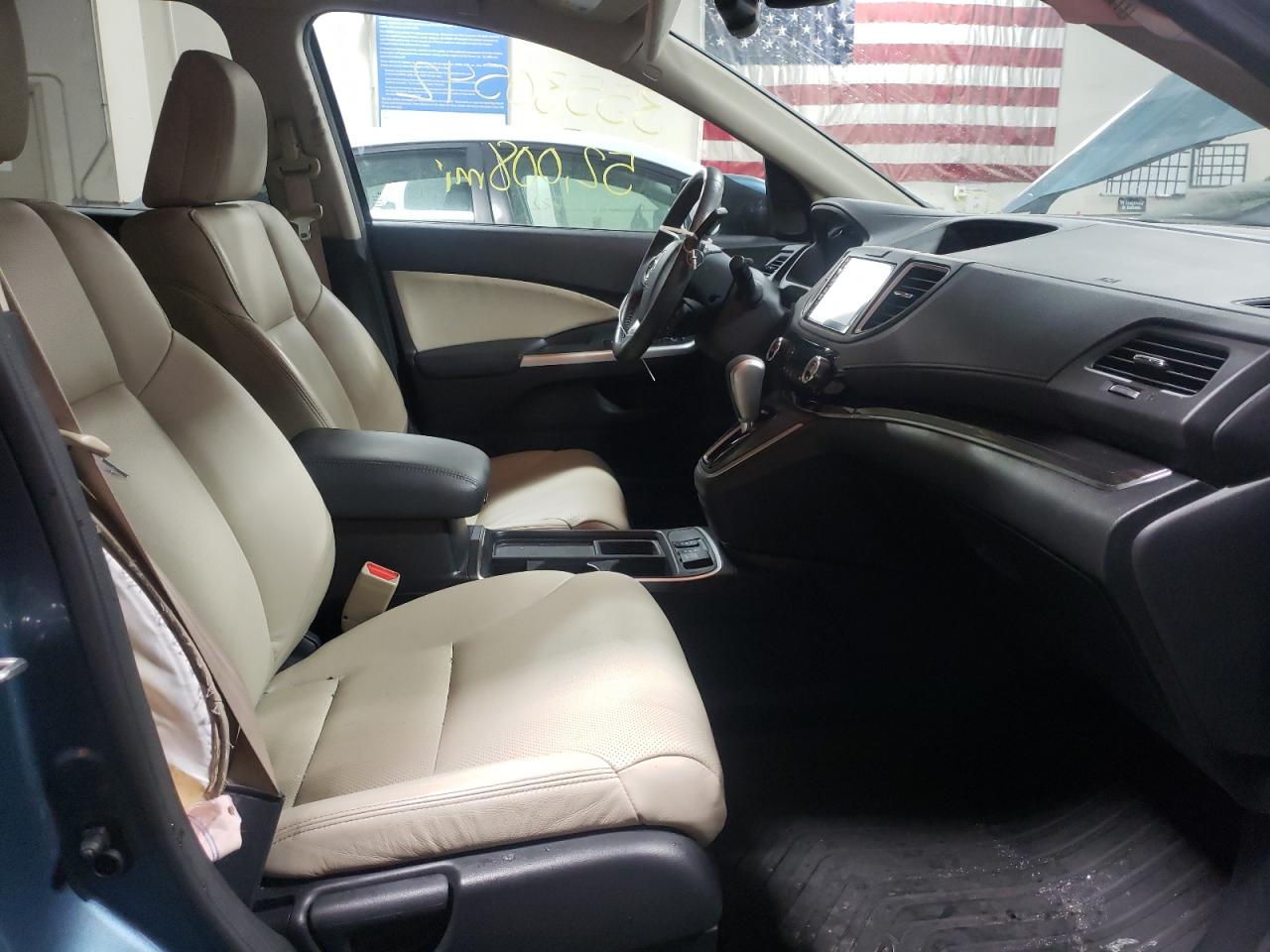 Photo 5 from auction – 2016 HONDA CR-V TOURI with VIN 5J6RM4H96GL065007