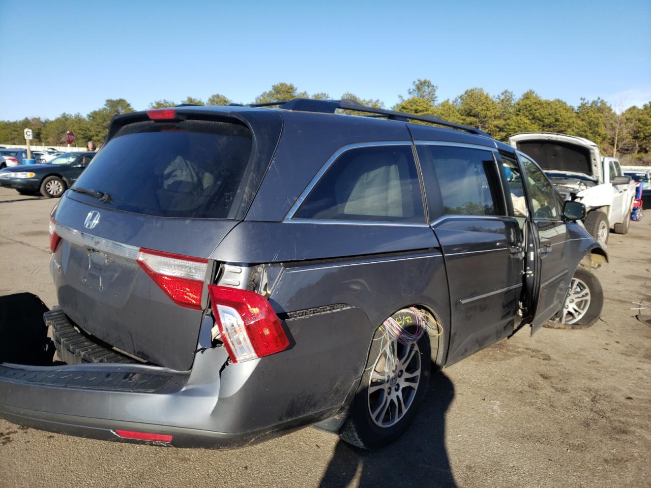 Photo 4 from auction – 2012 HONDA ODYSSEY EX with VIN 5FNRL5H63CB015232