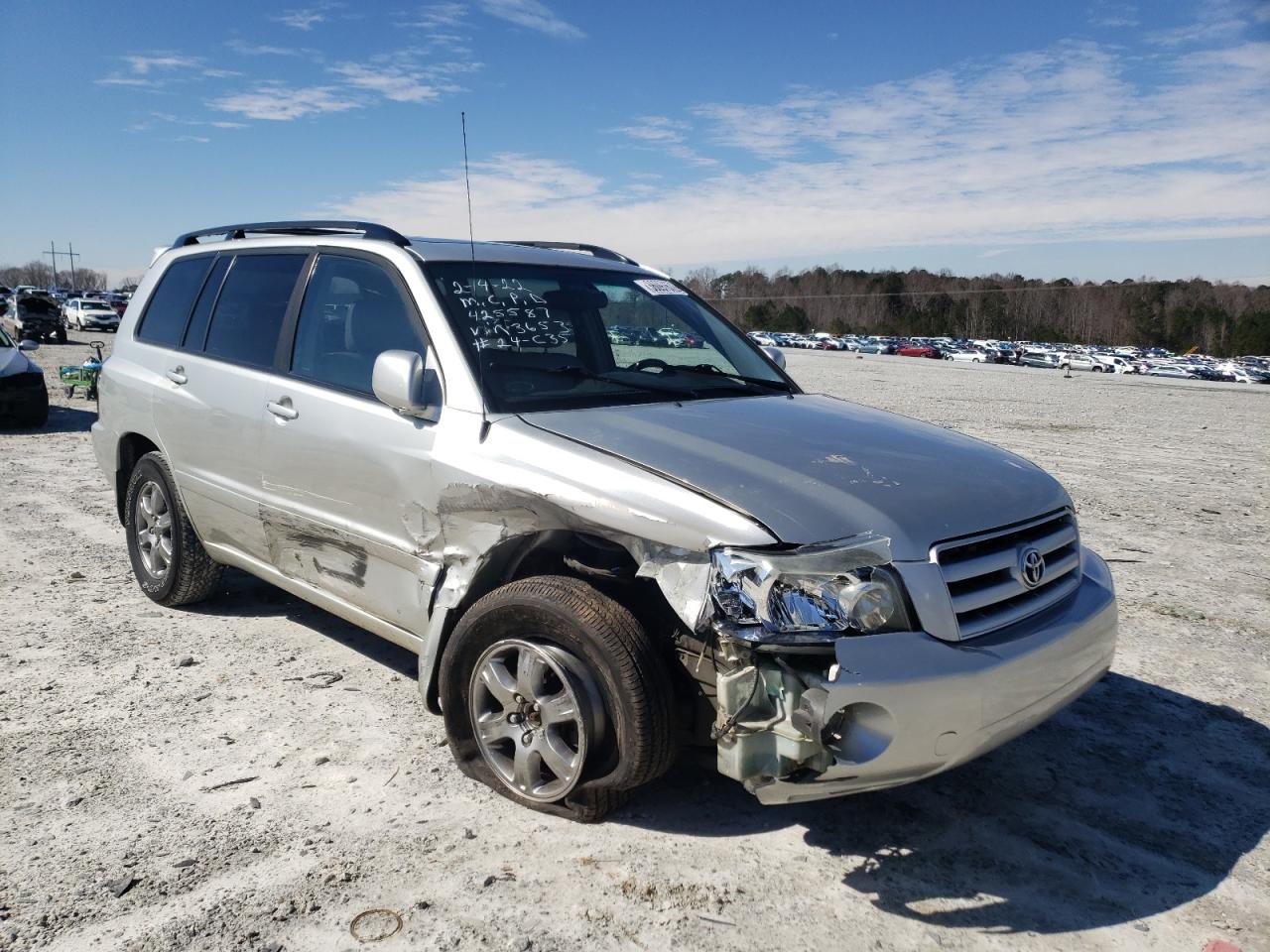 TOYOTA HIGHLANDER 2004 with VIN JTEGP21A540003653 - Photo from auction