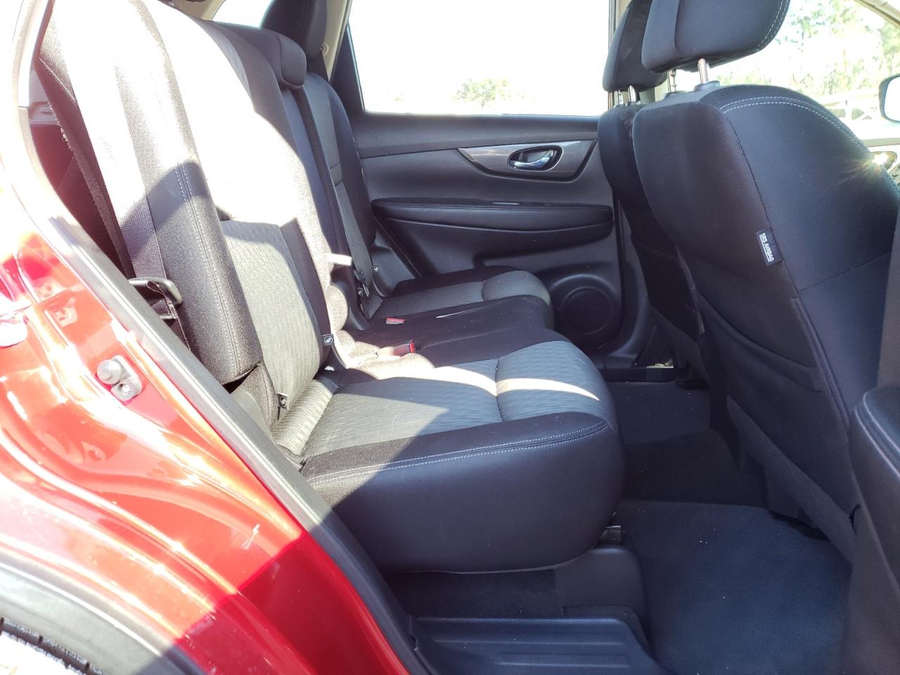 Photo 6 from auction – 2017 NISSAN ROGUE S with VIN JN8AT2MT5HW398251