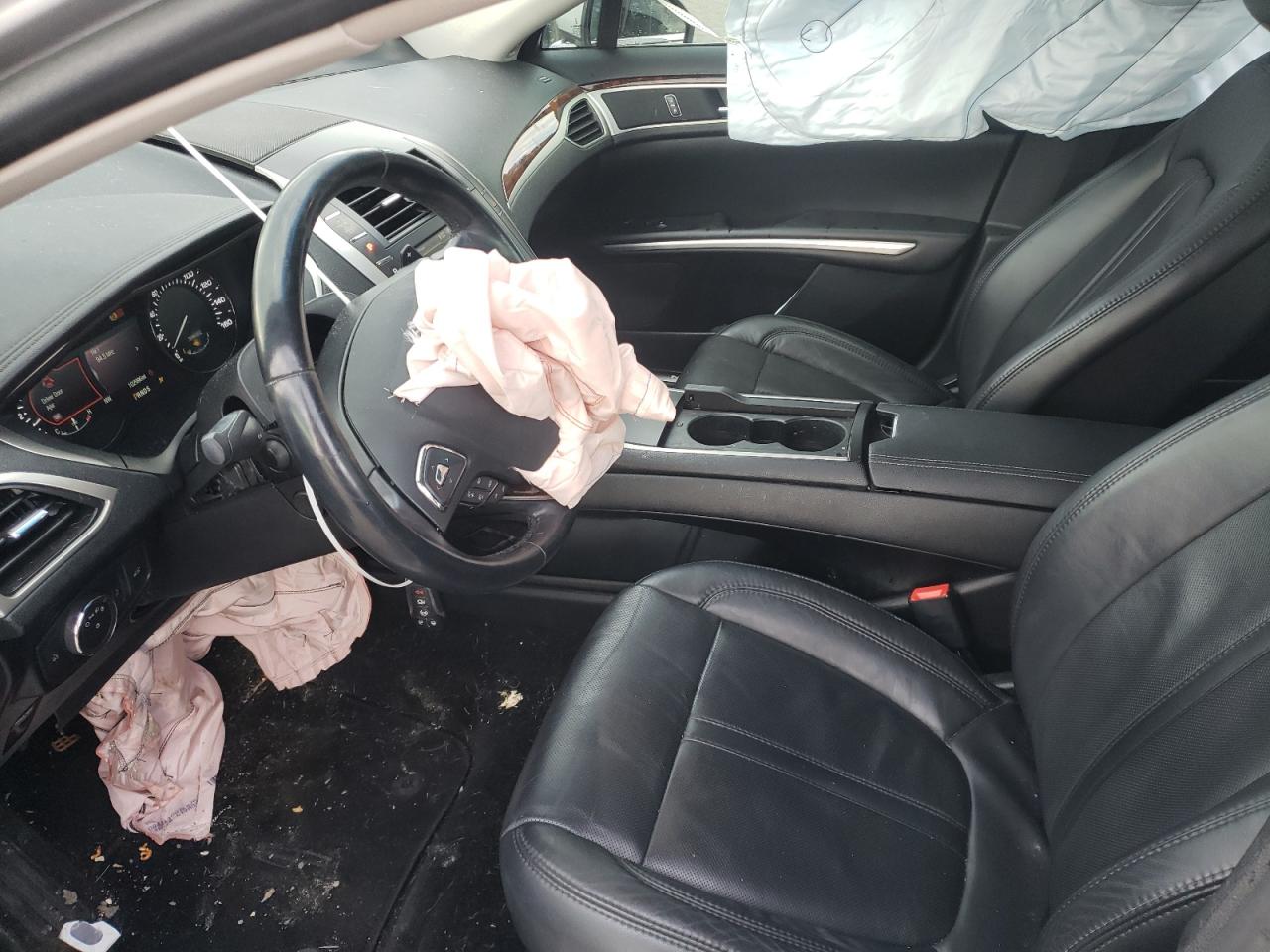 Photo 5 from auction – 2016 LINCOLN MKZ with VIN 3LN6L2J95GR614588