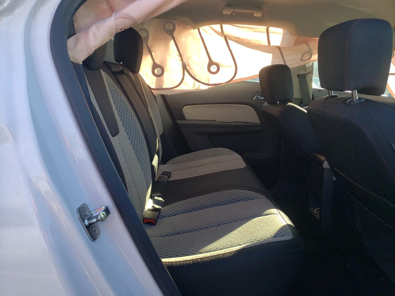 Photo 6 from auction – 2015 CHEVROLET EQUINOX LS with VIN 2GNALAEK7F6394292