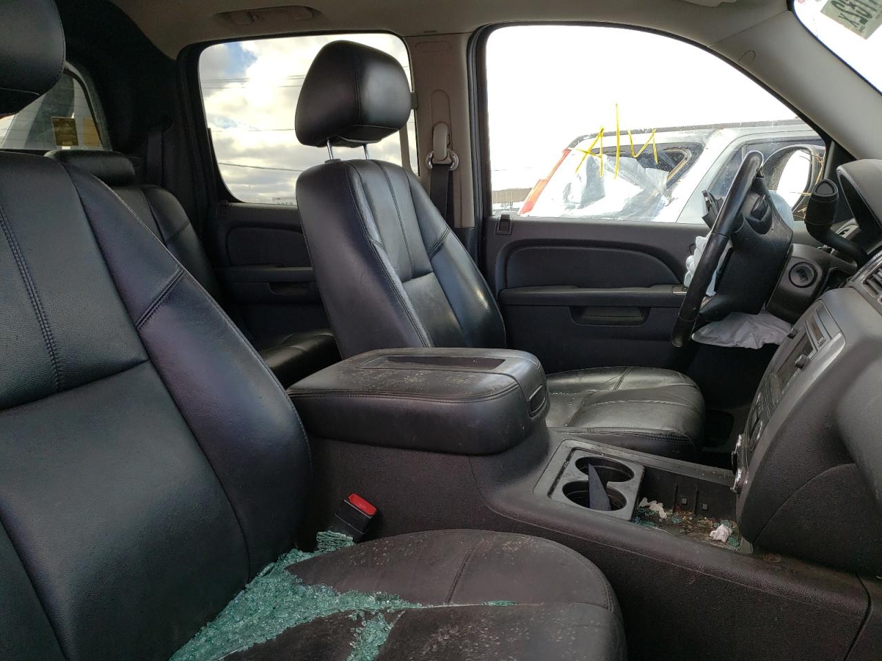Foto 5 de la subasta – 2010 CHEVROLET AVALANCHE con VIN 3GNVKFE00AG282706