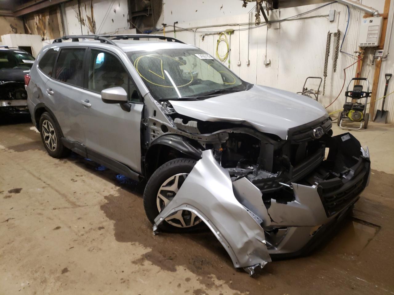 SUBARU FORESTER P 2022 with VIN JF2SKADC7NH404226 - Photo from auction