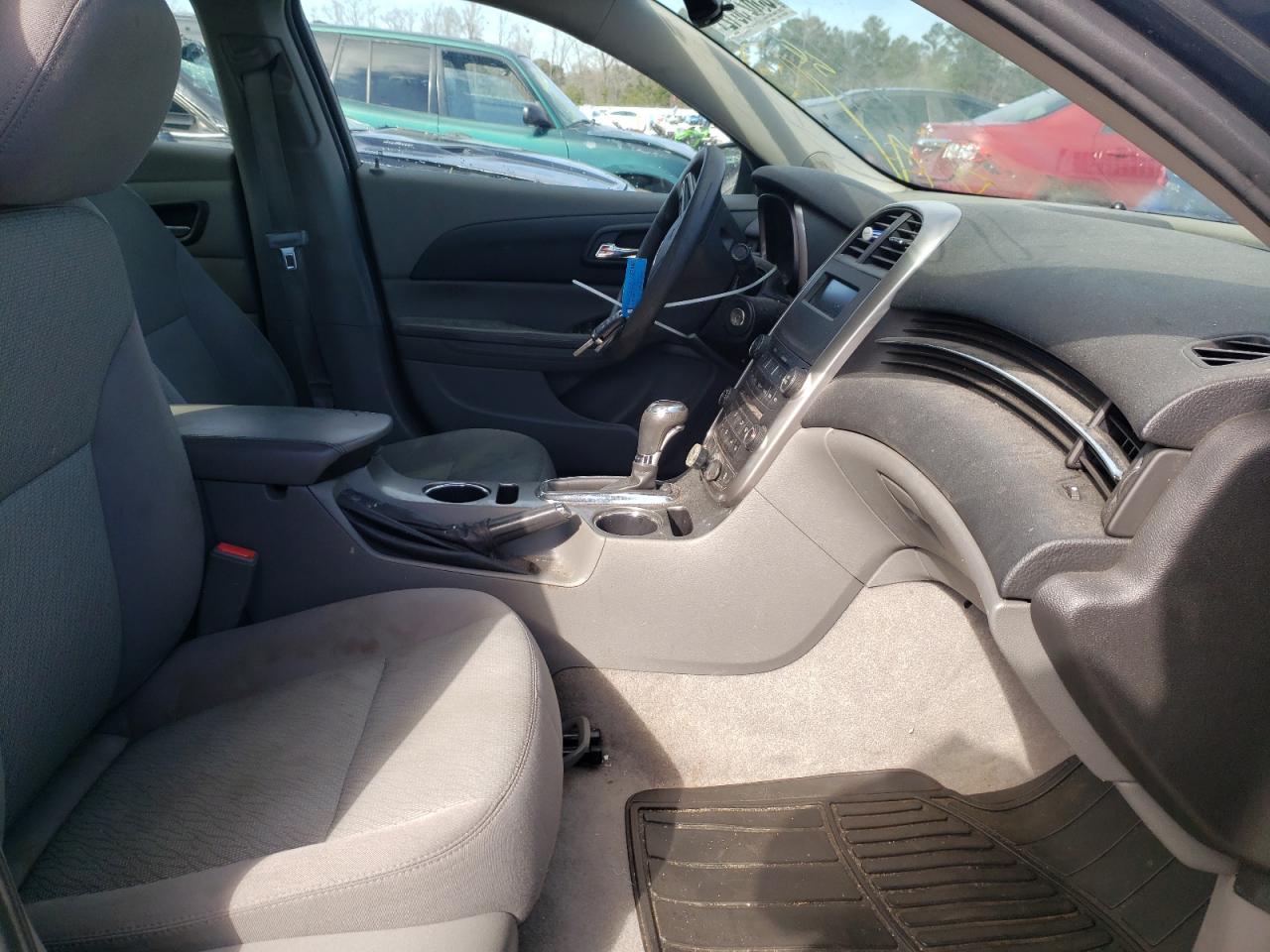 Photo 5 from auction – 2014 CHEVROLET MALIBU LS with VIN 1G11B5SL4EF257906