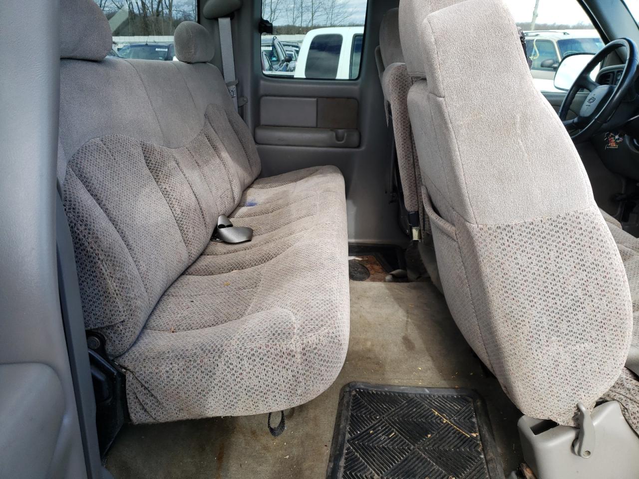 Photo 6 from auction – 1999 CHEVROLET SILVERADO with VIN 2GCEK19T4X1224471