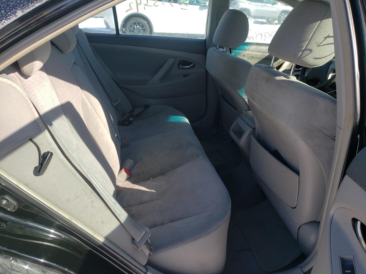 Photo 6 from auction – 2011 TOYOTA CAMRY BASE with VIN 4T4BF3EK0BR159844