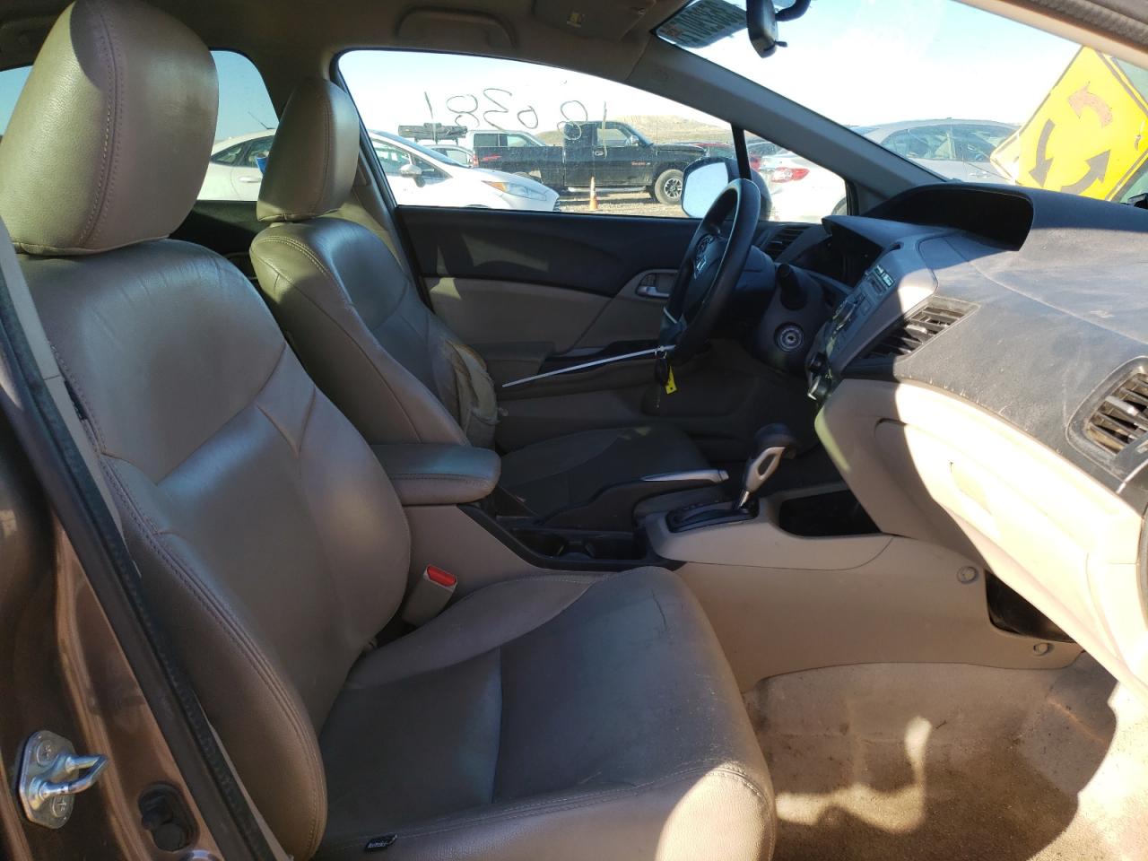 Photo 5 from auction – 2012 HONDA CIVIC LX with VIN 2HGFB2F56CH603023