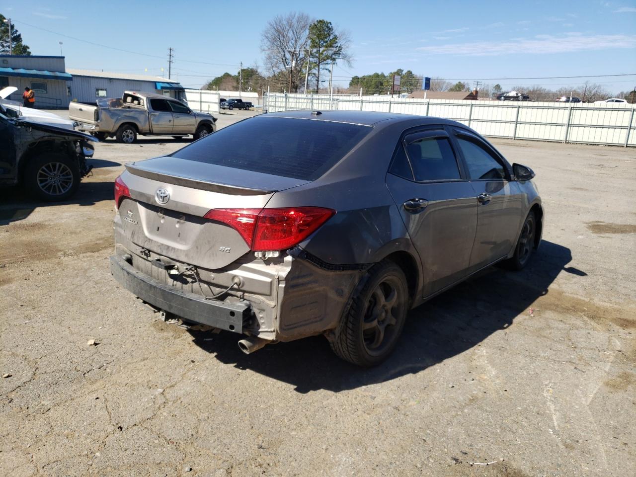 Photo 4 from auction – 2018 TOYOTA COROLLA L with VIN 5YFBURHE8JP764381