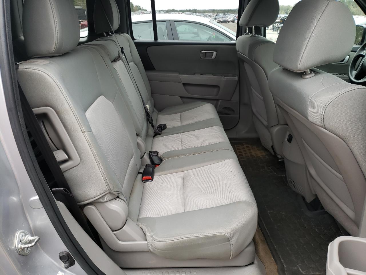 Photo 6 from auction – 2013 HONDA PILOT LX with VIN 5FNYF3H23DB032988