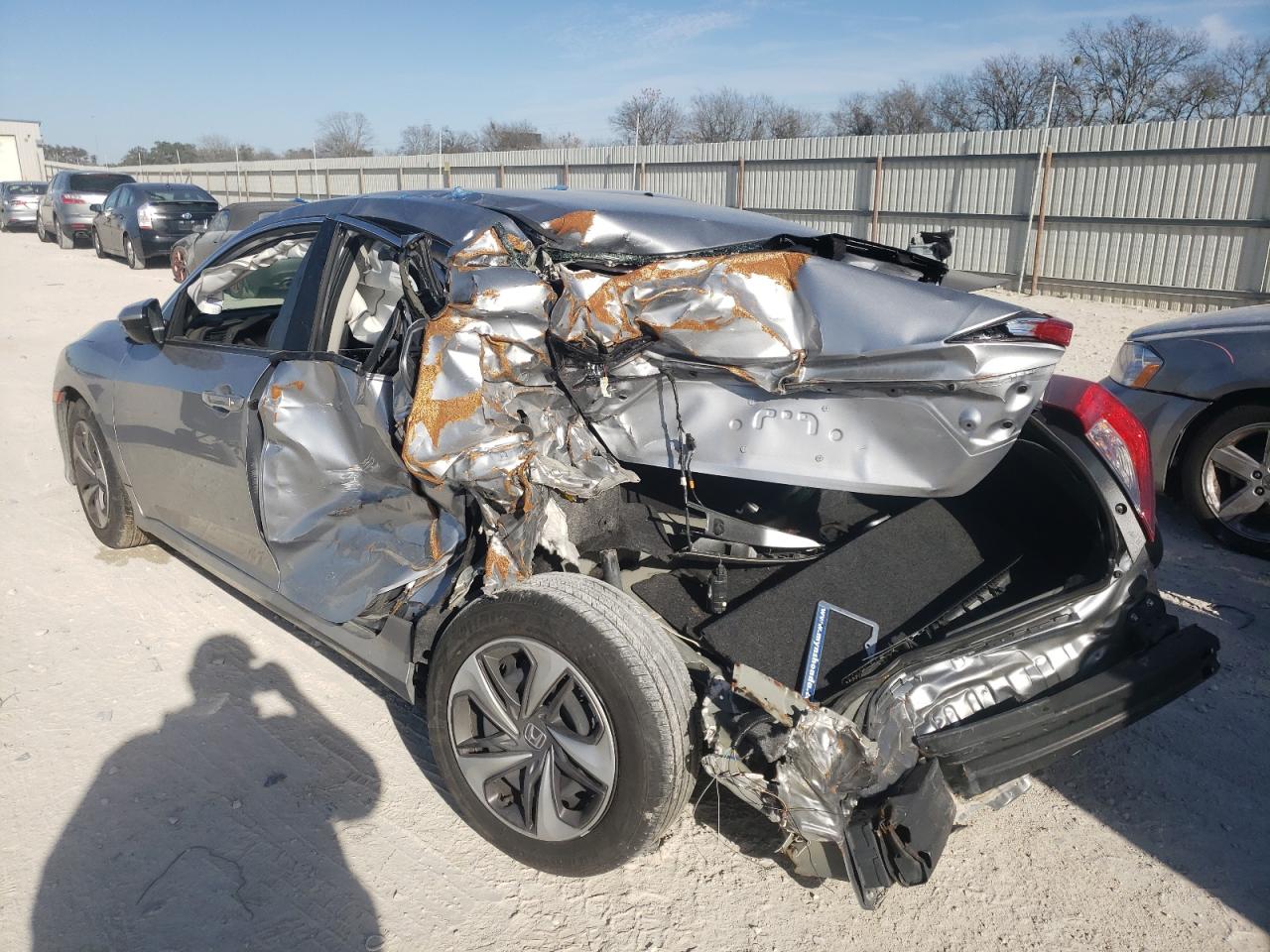 Photo 9 from auction – 2020 HONDA CIVIC LX with VIN 19XFC2F63LE026886