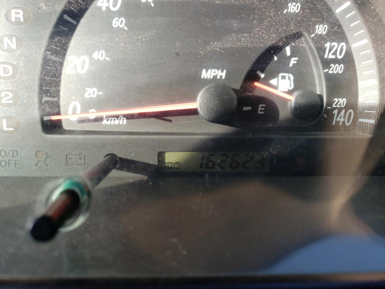 Photo 8 from auction – 2003 TOYOTA CAMRY LE with VIN 4T1BE32K33U127702