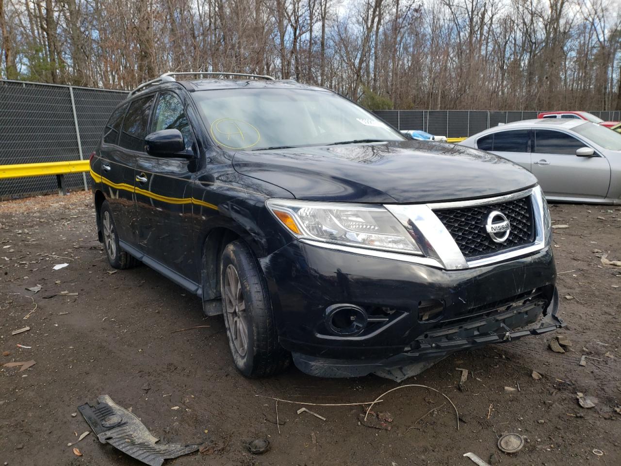 NISSAN PATHFINDER 2015 with VIN 5N1AR2MMXFC657457 - Photo from auction