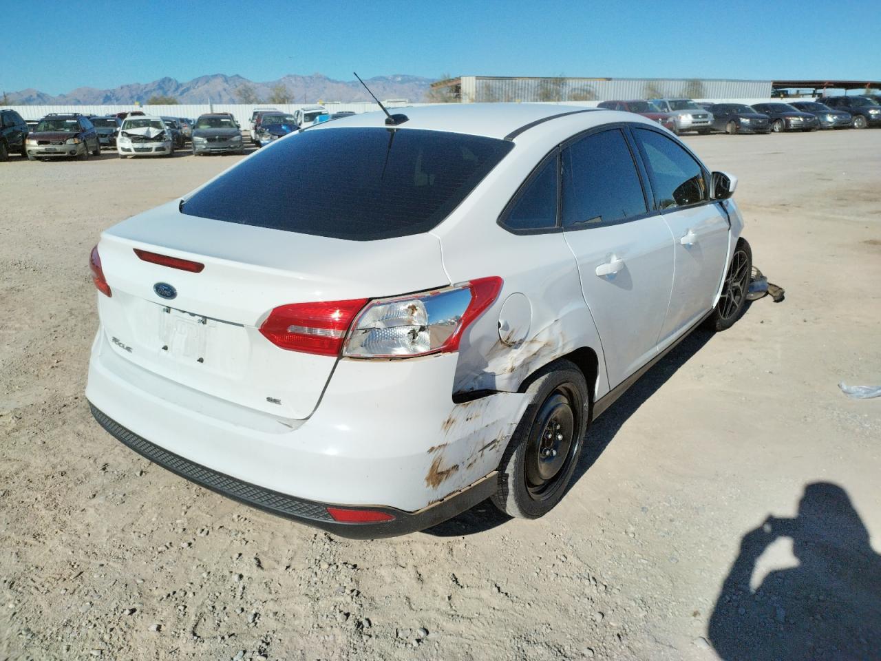 Photo 4 from auction – 2018 FORD FOCUS SE with VIN 1FADP3F27JL240336