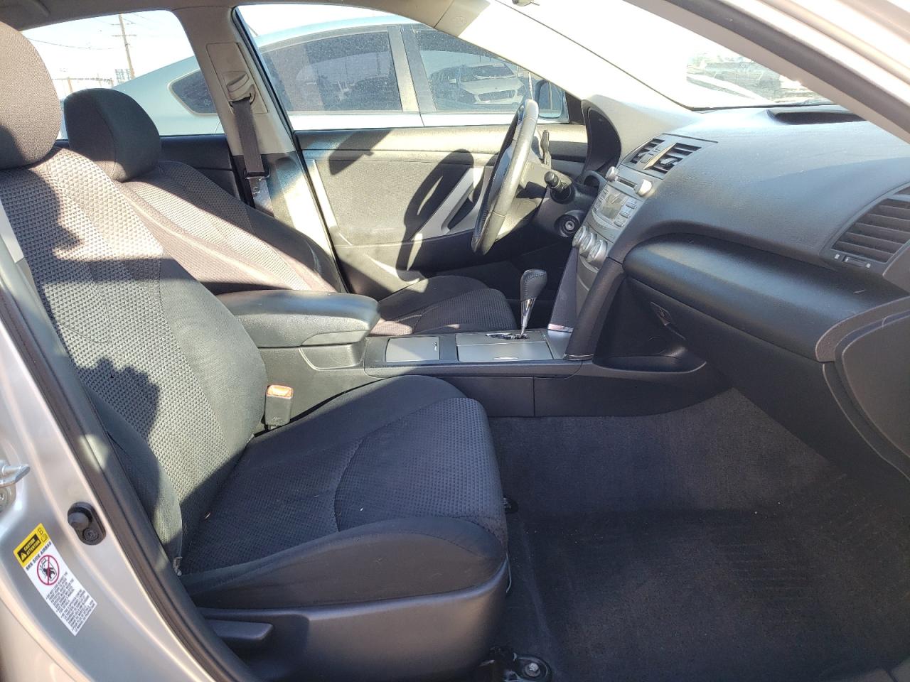 Photo 5 from auction – 2010 TOYOTA CAMRY BASE with VIN 4T1BF3EK2AU017102