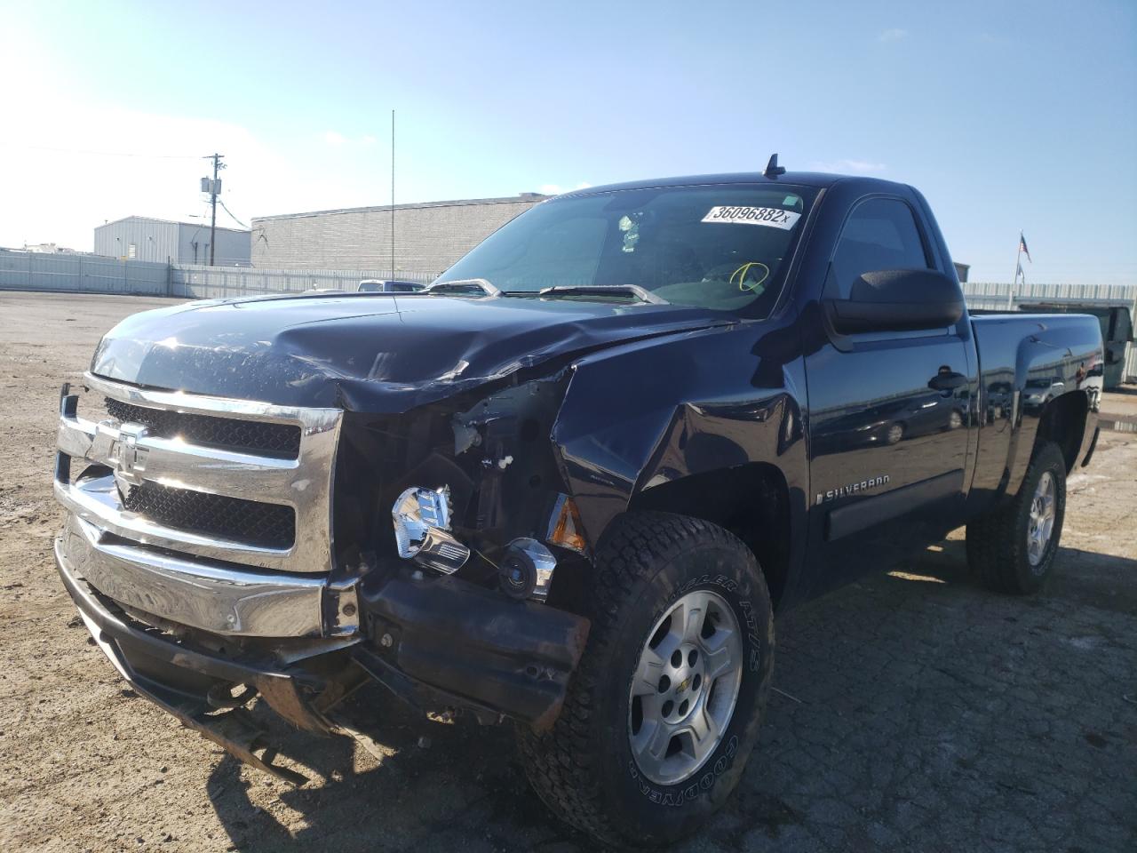 Photo 2 from auction – 2007 CHEVROLET SILVERADO with VIN 1GCEK14017Z585287