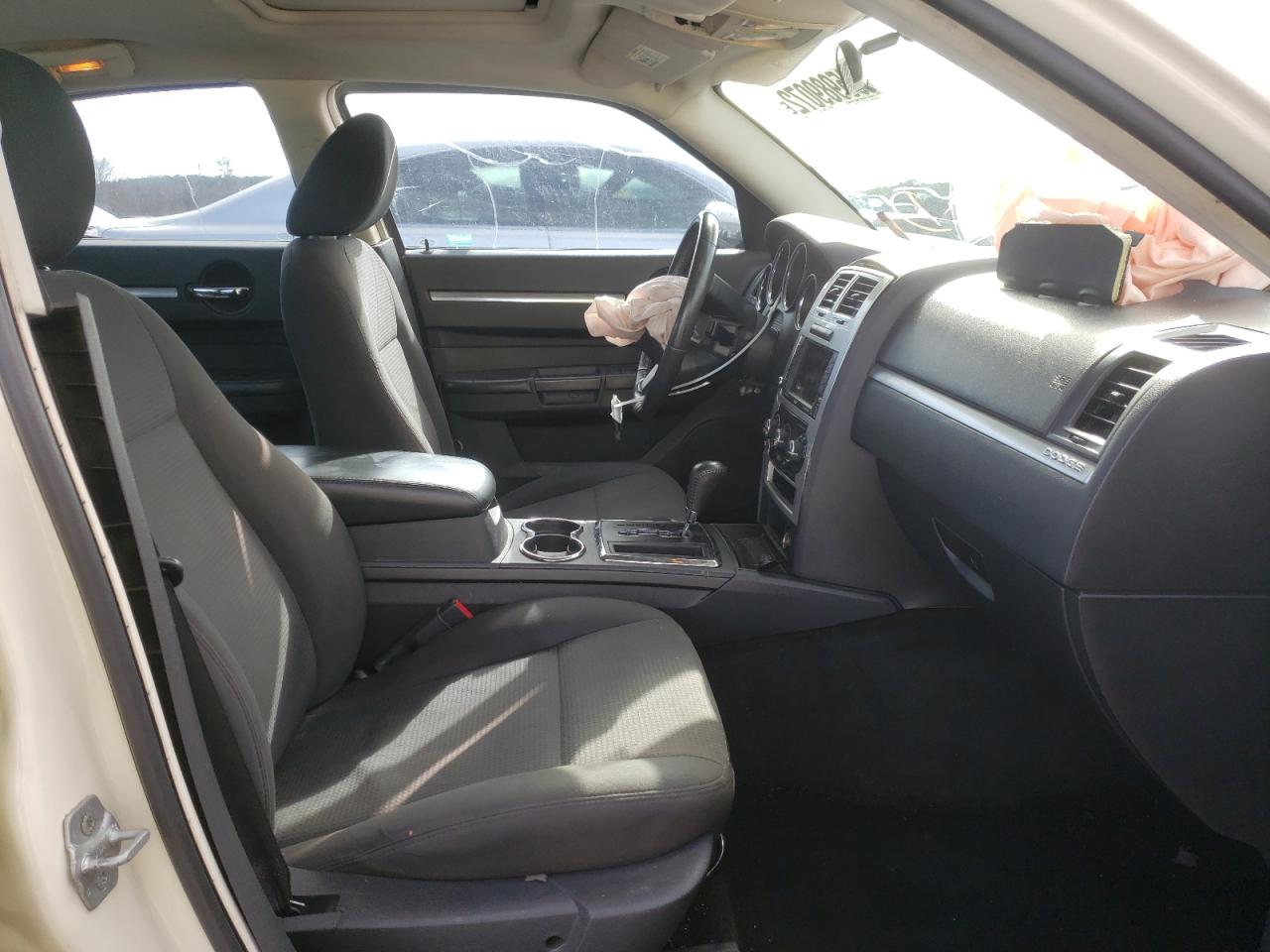Photo 5 from auction – 2010 DODGE CHARGER RA with VIN 2B3CA9CVXAH304442