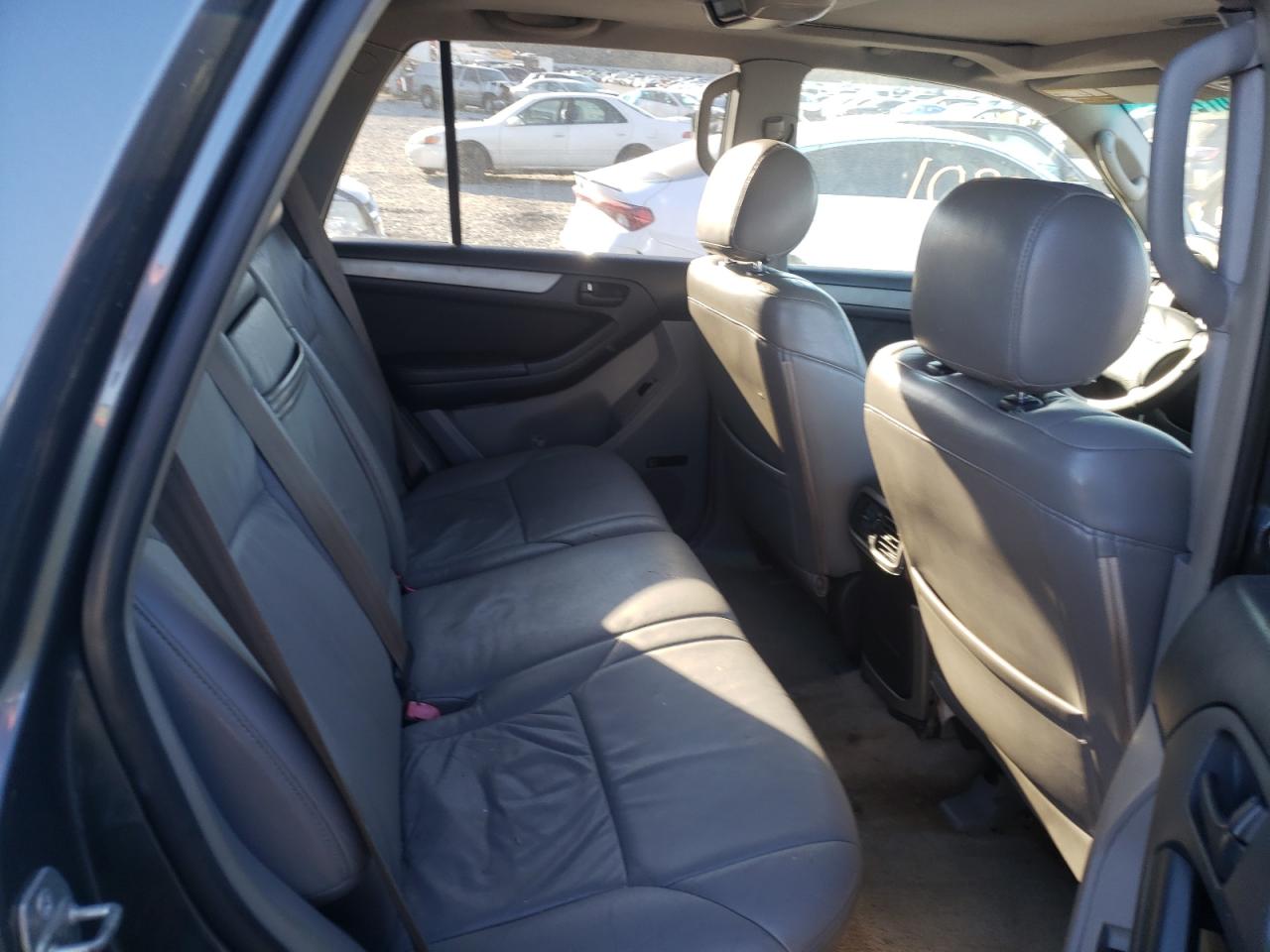 Photo 6 from auction – 2004 TOYOTA 4RUNNER SR with VIN JTEZU14R948017537