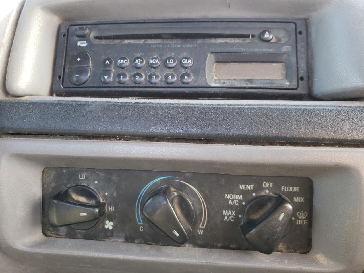Photo 9 from auction – 1997 FORD F SUPER DU with VIN 1FDLF47F9VEC51084