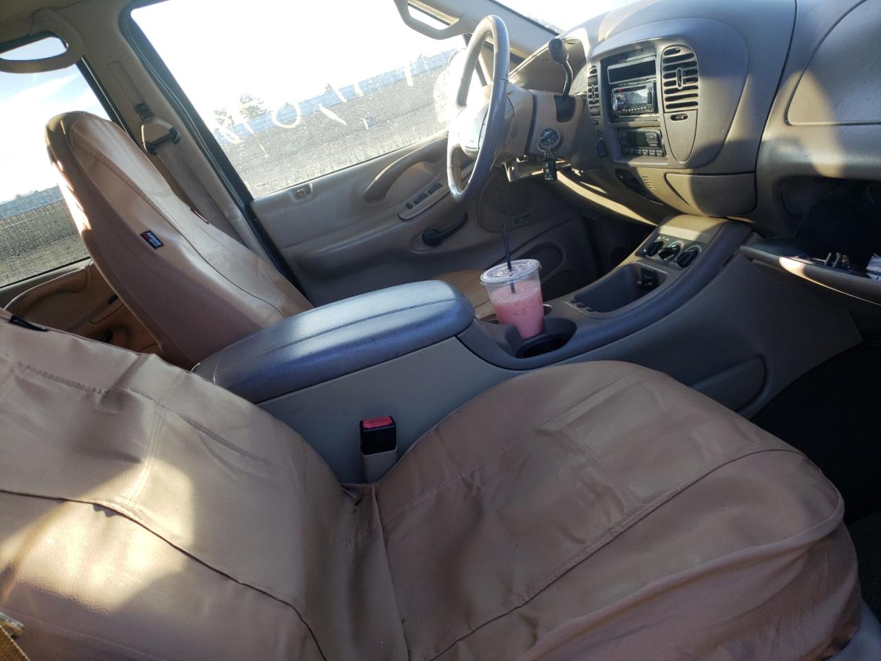 Photo 5 from auction – 2001 FORD EXPEDITION with VIN 1FMPU18L51LA32235