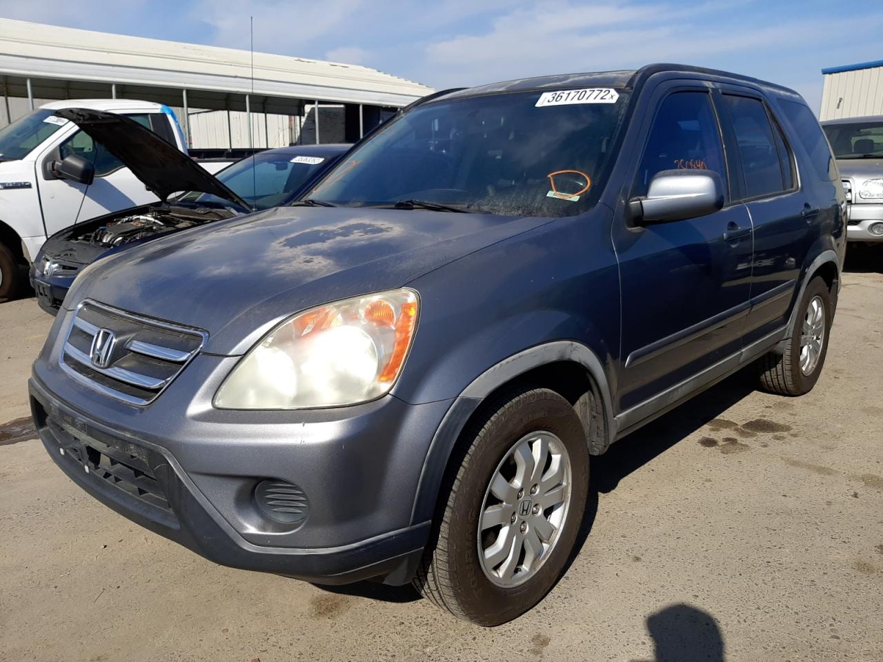 Photo 2 from auction – 2005 HONDA CR-V SE with VIN JHLRD78965C018499