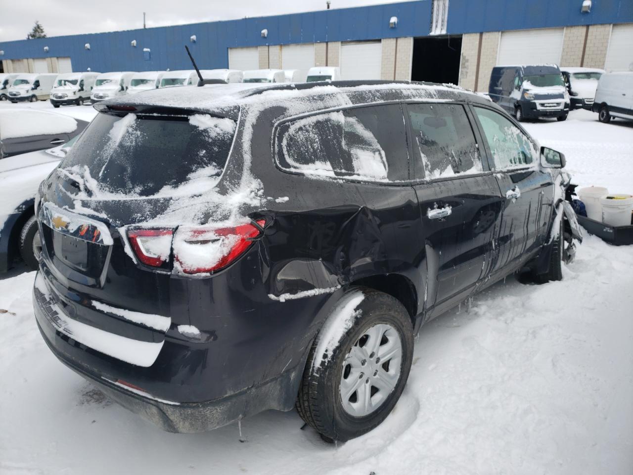 Photo 4 from auction – 2017 CHEVROLET TRAVERSE L with VIN 1GNKRFED1HJ240023