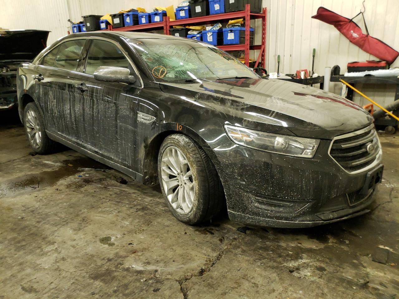 FORD TAURUS LIM 2015 with VIN 1FAHP2F82FG127703 - Photo from auction