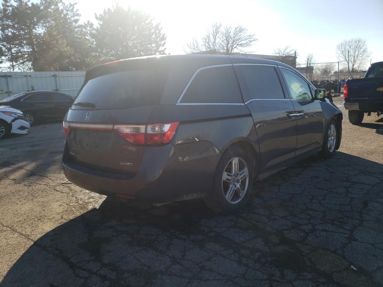 Photo 4 from auction – 2012 HONDA ODYSSEY TO with VIN 5FNRL5H99CB034622