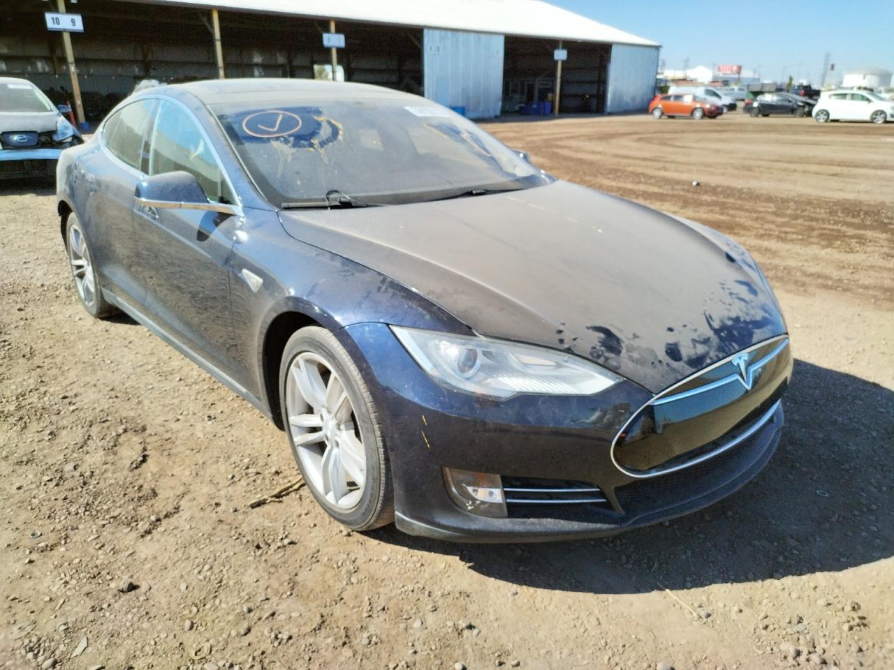 TESLA MODEL S 2013 with VIN 5YJSA1CN5DFP06830 - Photo from auction