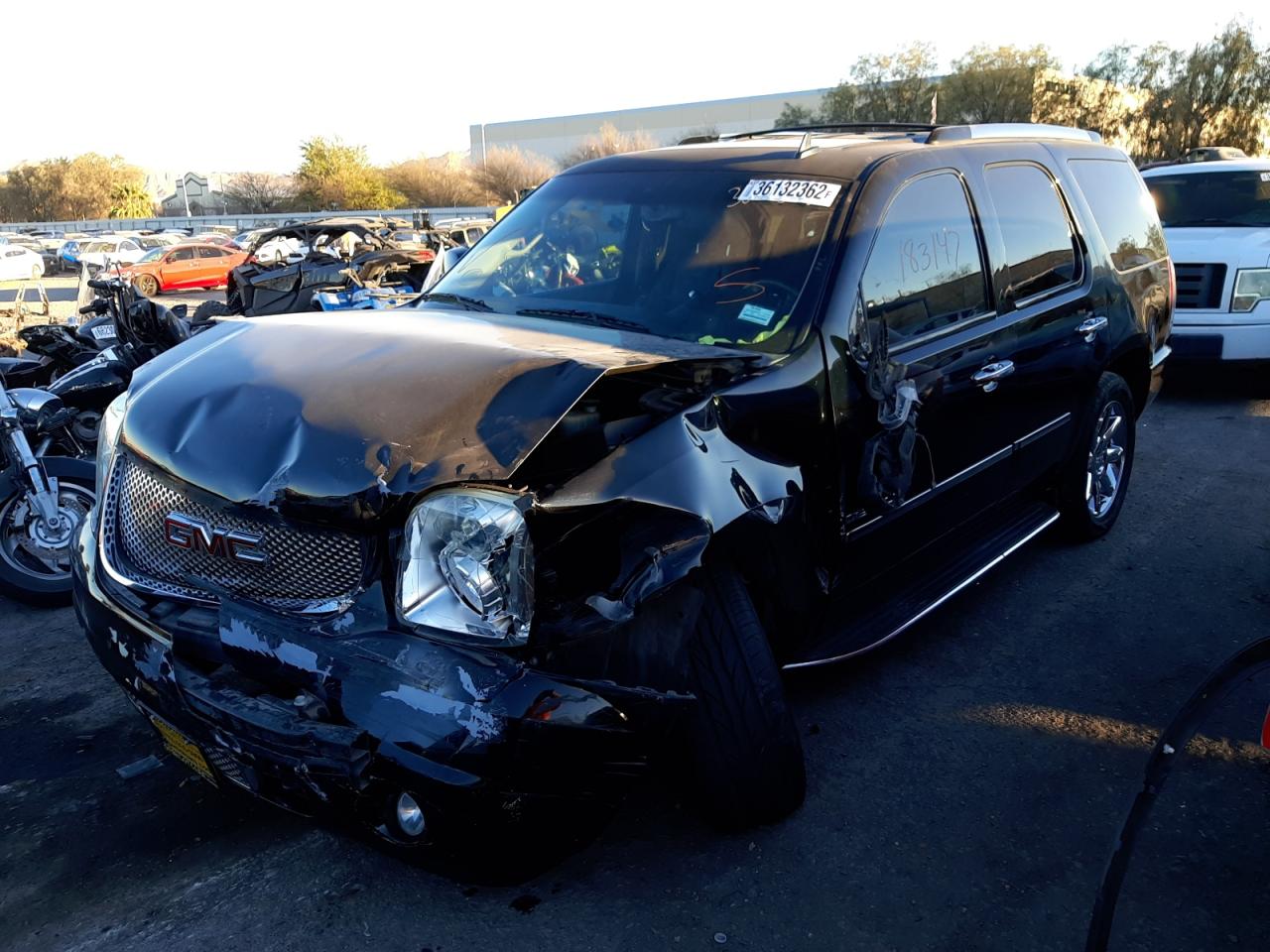 Photo 2 from auction – 2013 GMC YUKON DENA with VIN 1GKS1EEF5DR344798