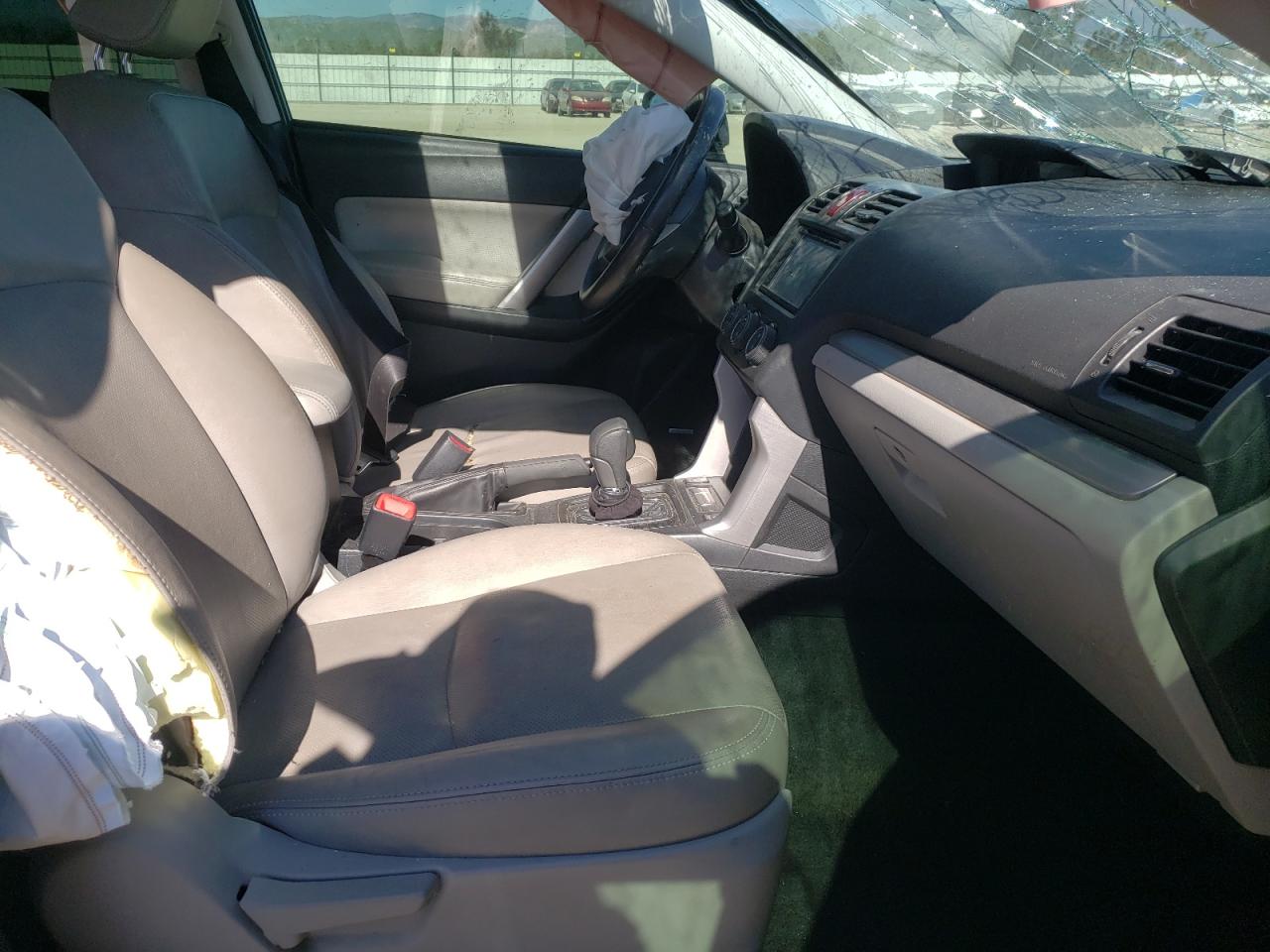 Photo 5 from auction – 2015 SUBARU FORESTER 2 with VIN JF2SJAWC1FH475584