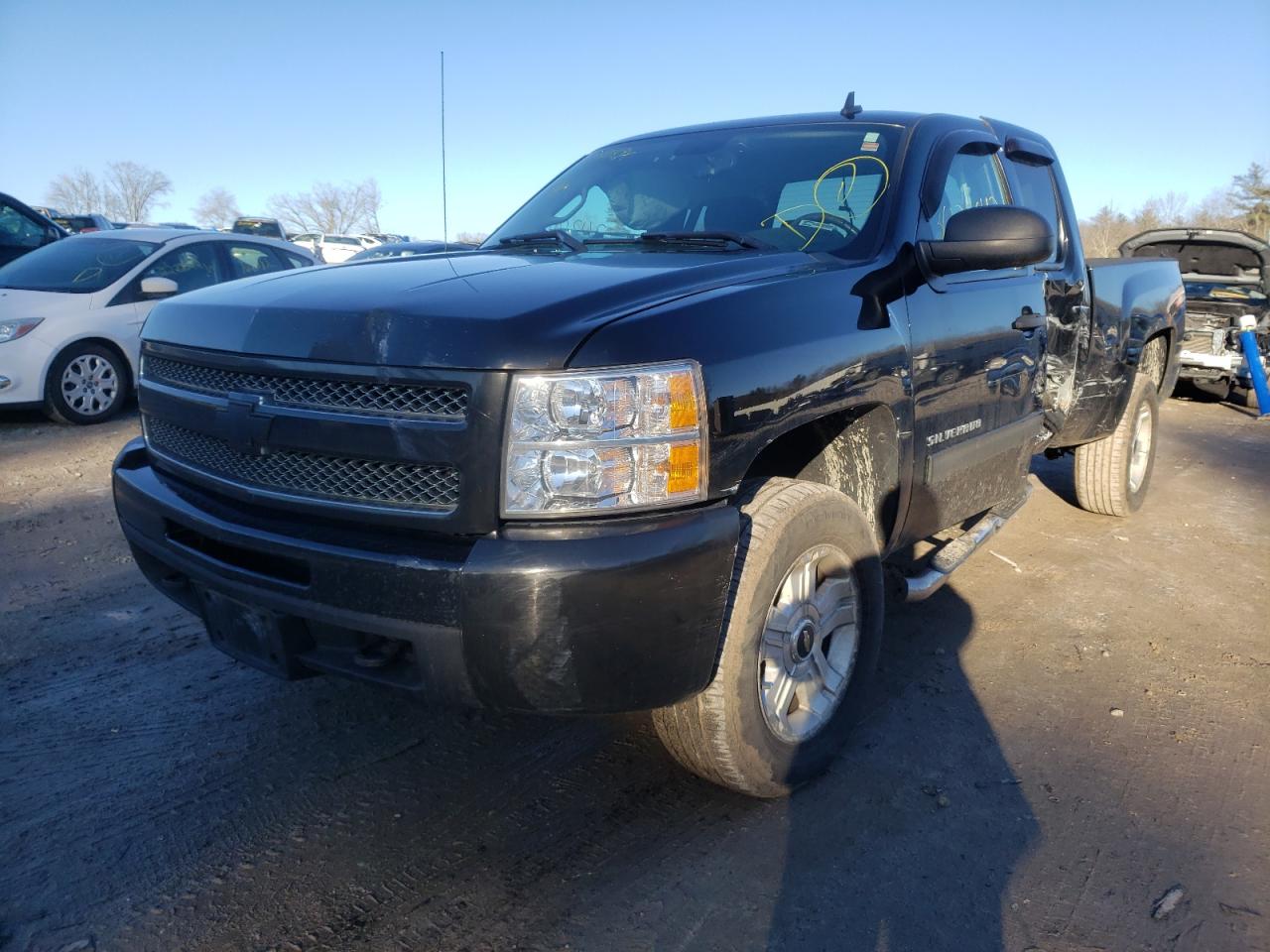Photo 2 from auction – 2013 CHEVROLET SILVERADO with VIN 1GCRKSE72DZ276183
