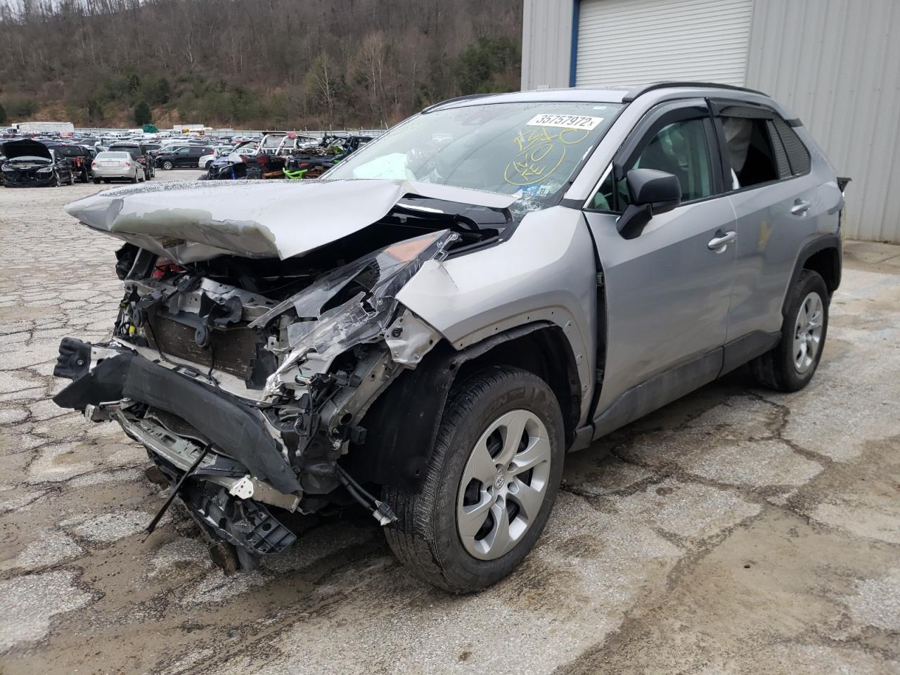 Photo 2 from auction – 2019 TOYOTA RAV4 LE with VIN 2T3H1RFV6KW036233