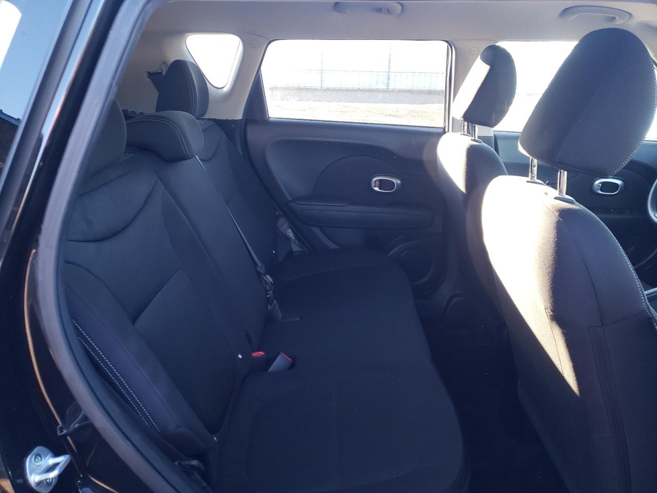 Photo 6 from auction – 2015 KIA SOUL with VIN KNDJN2A29F7755214