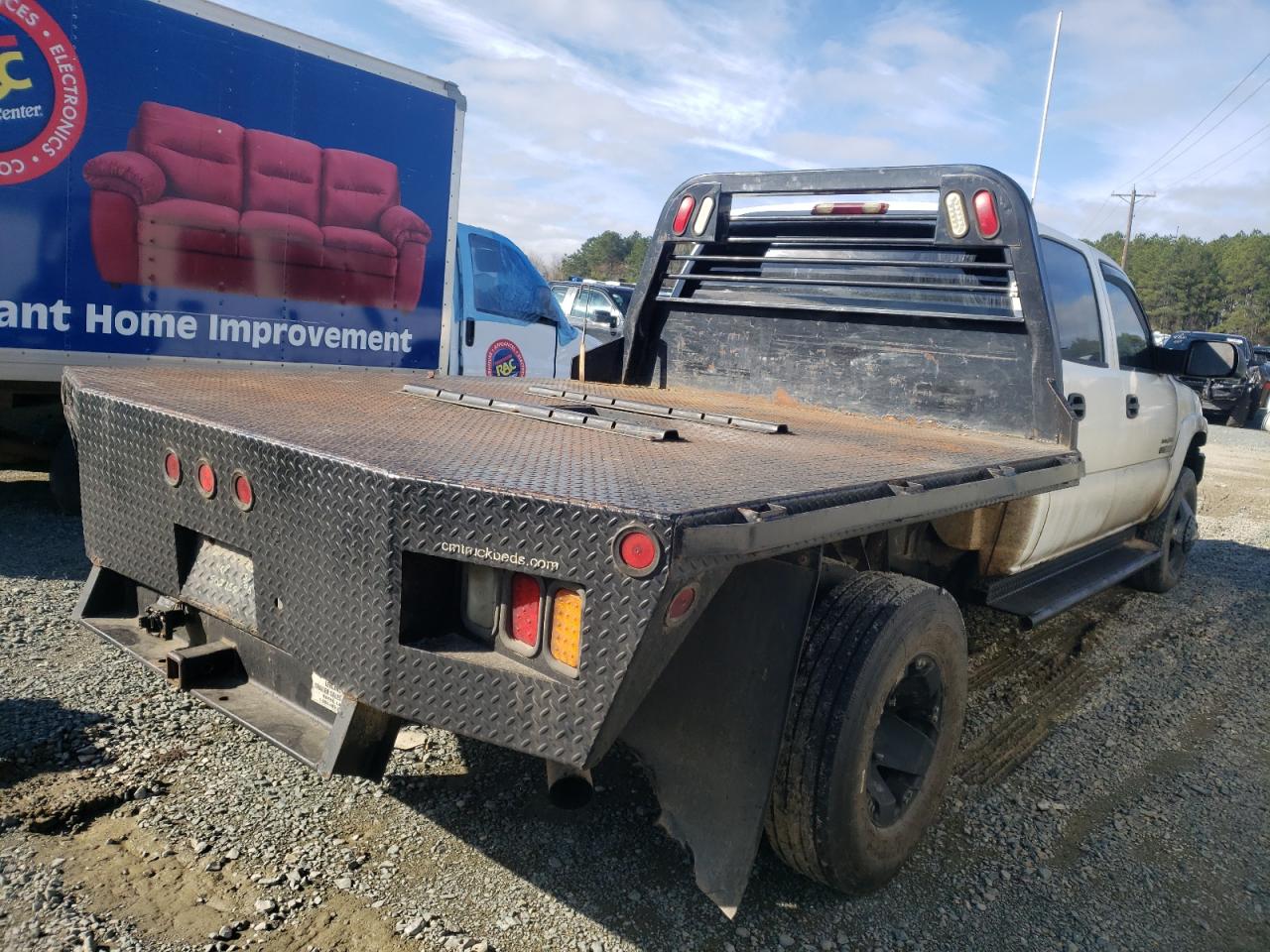 Photo 4 from auction – 2004 GMC K3500 with VIN 1GTJK33114F157172