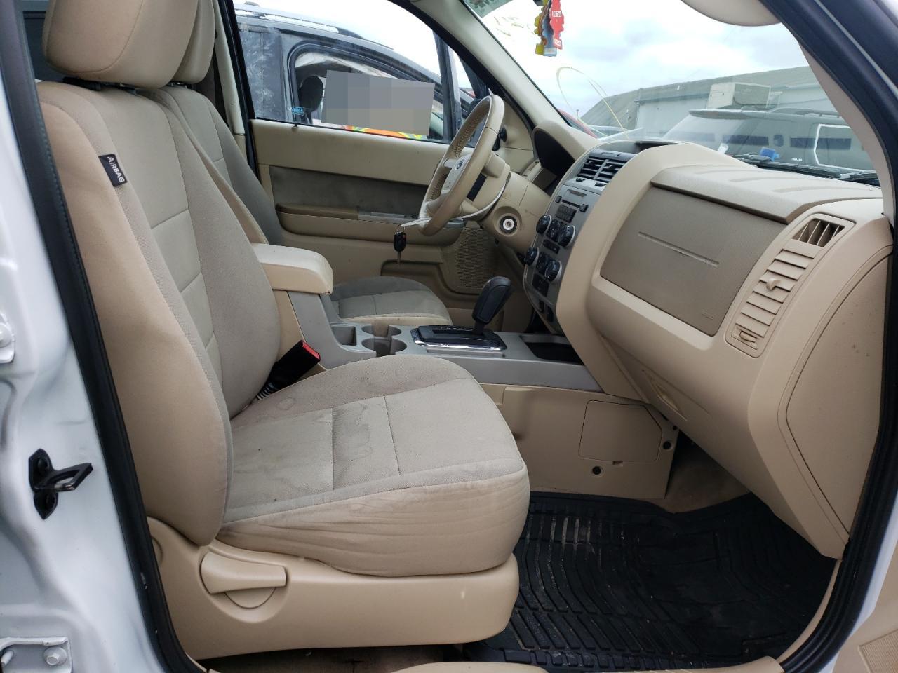 Photo 5 from auction – 2010 FORD ESCAPE XLT with VIN 1FMCU0D71AKD21152