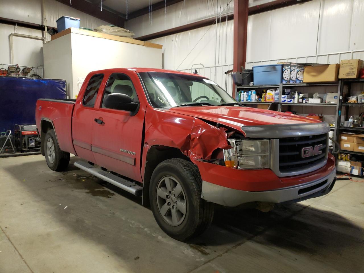 GMC SIERRA K15 2010 with VIN 1GTSKVE32AZ165466 - Photo from auction